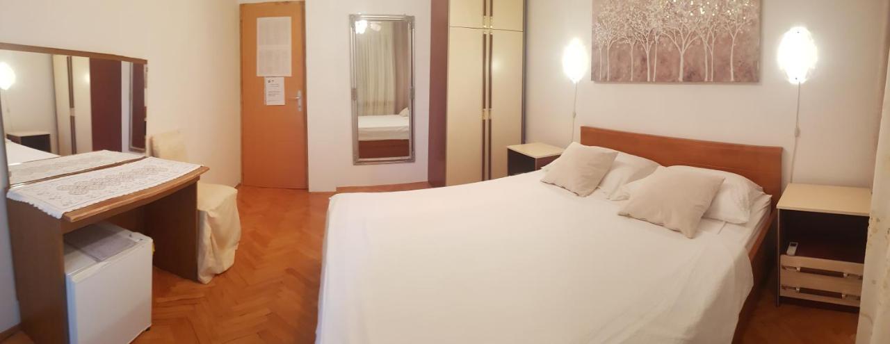 Aneli Rooms & Apartament Rovinj Eksteriør bilde