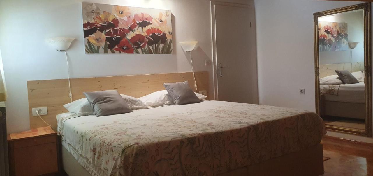 Aneli Rooms & Apartament Rovinj Eksteriør bilde